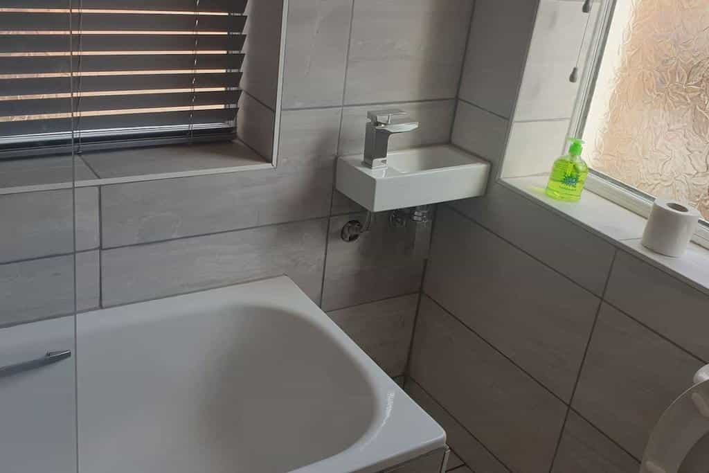 Urban Apartment 3