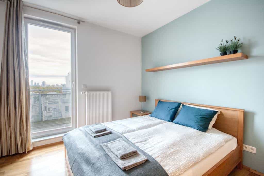 VIVE Modern 3-bedroom flat in guarded estate, parking